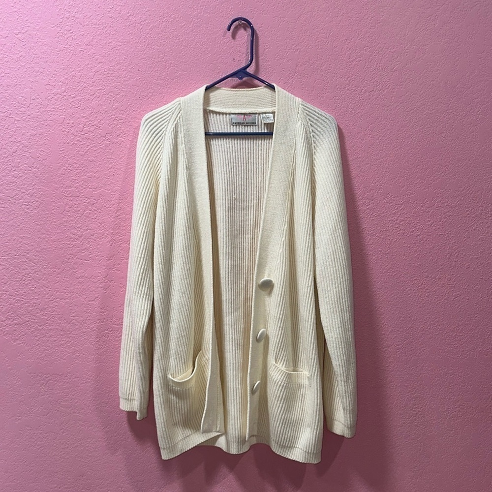 AMERICAN WEEKEND Women’s Cream knit Sweater Cardigan Size Small.